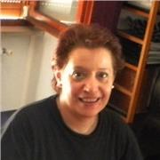 Diplomata in Lingue aiuta bambini nello svolgimento dei compiti